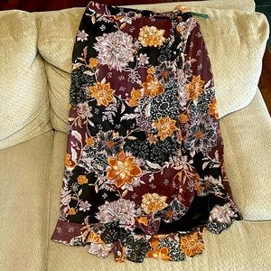 Maurices size medium,high rise skirt.